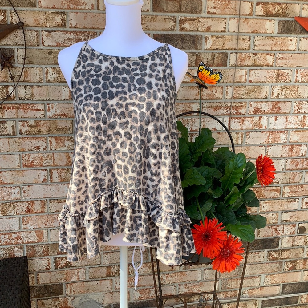 Entro leopard print top